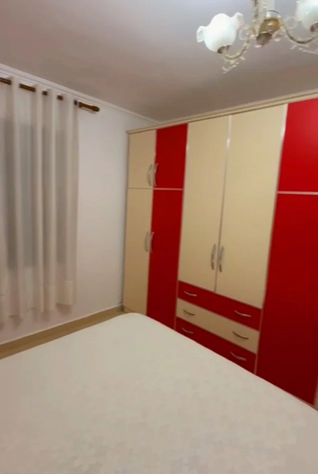 Tirane, jepet me qera apartament 2+1+Aneks+Ballkon Kati 2, 77 m² 510 € (Rruga Kongresi Manastirit)