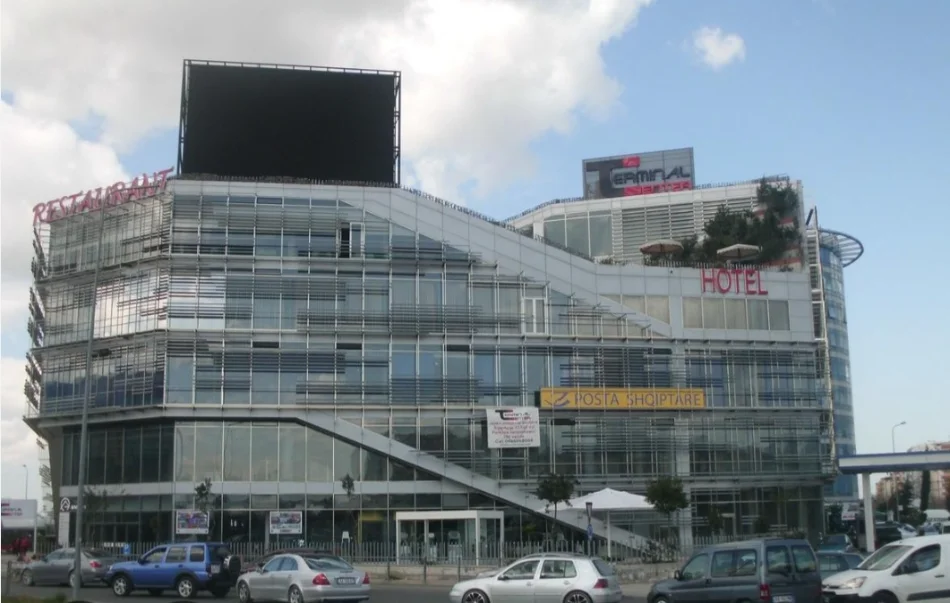 Shqiperi, shitet apartament 2+1 , 74 m² (Terminali)