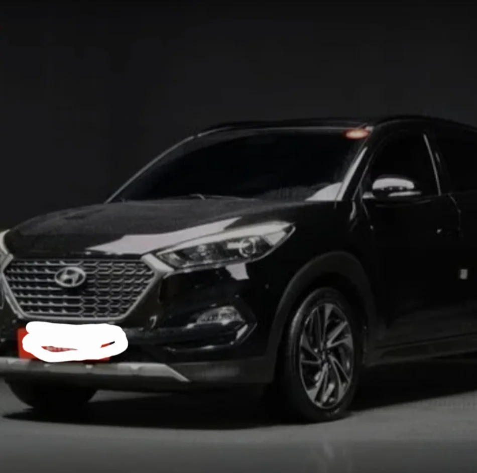 Tirane, shes SUV Hyundai Tucson Nafte, e zeze automatik Kondicioner 90.000 km 12.000 €