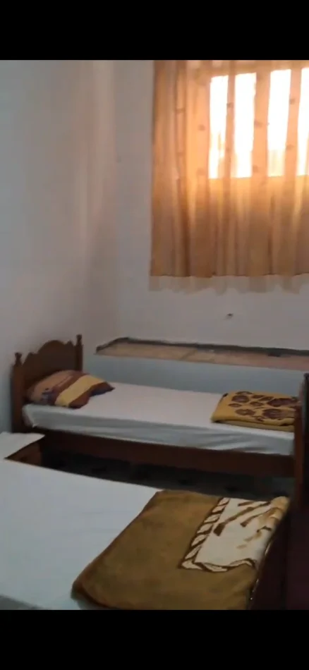 Tirane, jepet me qera garsonier 1+1 Kati 1, 30 m² (Pran Spitalit Amerikan 3,Yzberisht)