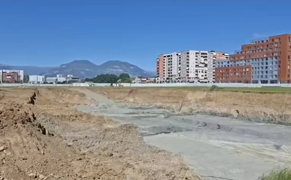 Tirane, shitet apartament 1+1+Aneks+Ballkon Kati 8, 84 m² (River Park Rezidenc)