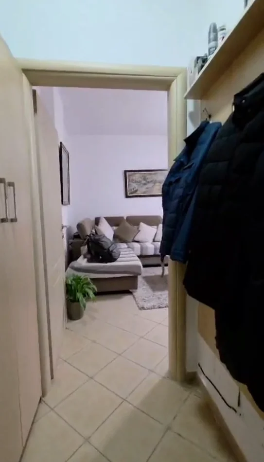 Tirane, shitet , 