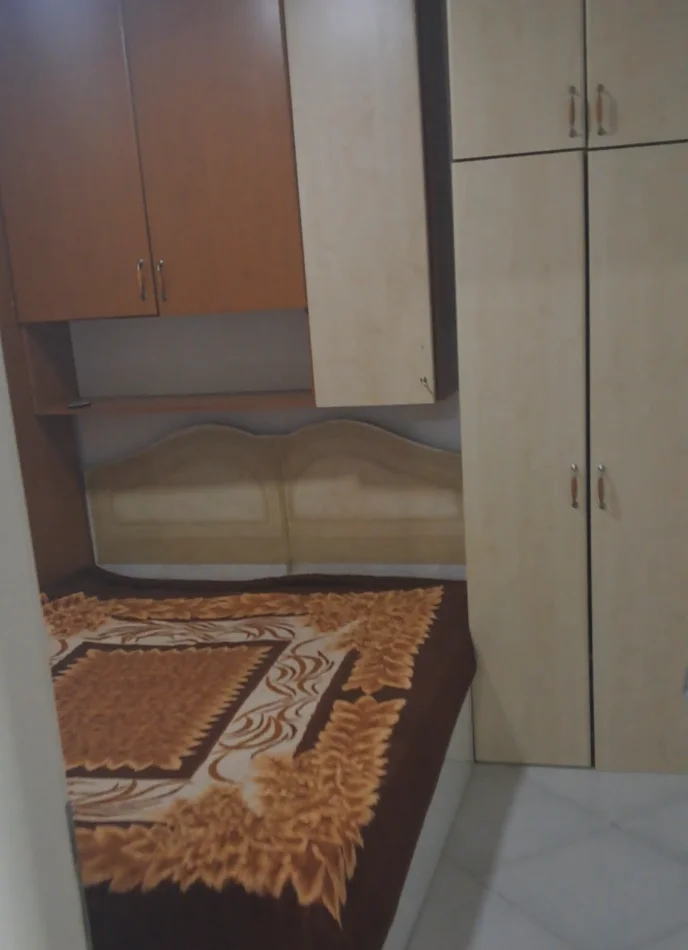 Tirane, jepet me qera Vile 1+1 Kati 3, 60 m² (Perball Sofres Ariut)