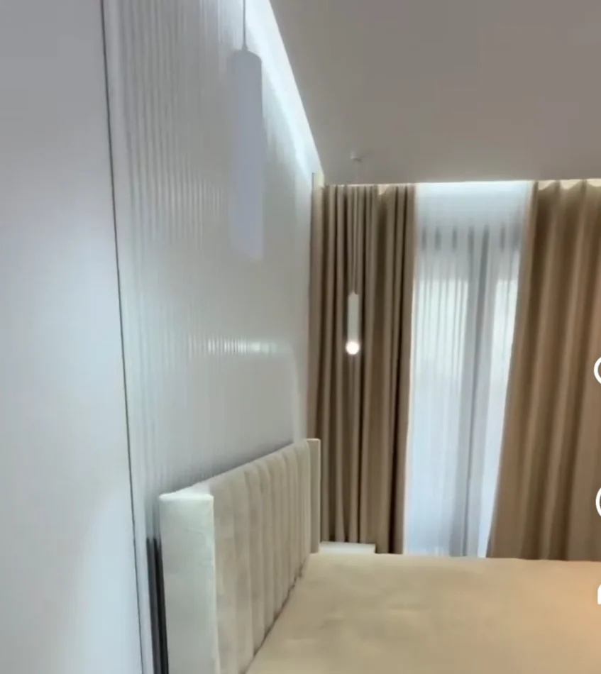 Tirane, jepet me qera apartament 2+1+2+Ballkon Kati 2, 102 m² (Bulevardi Zogu i 1)