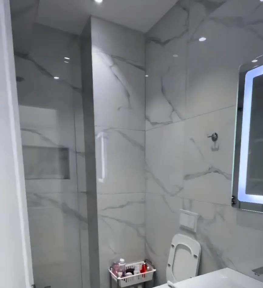 Tirane, jepet me qera apartament 2+1+2+Ballkon Kati 2, 102 m² (Bulevardi Zogu i 1)