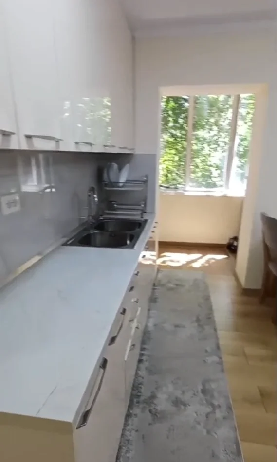 Shqiperi, shitet apartament 1+1+Aneks+Ballkon Kati 3, 60 m² 158.000 € (Rruga e Elbasanit)