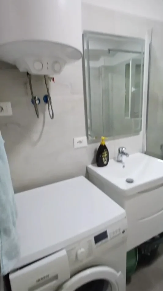Shqiperi, shitet apartament 1+1+Aneks+Ballkon Kati 3, 60 m² 158.000 € (Rruga e Elbasanit)