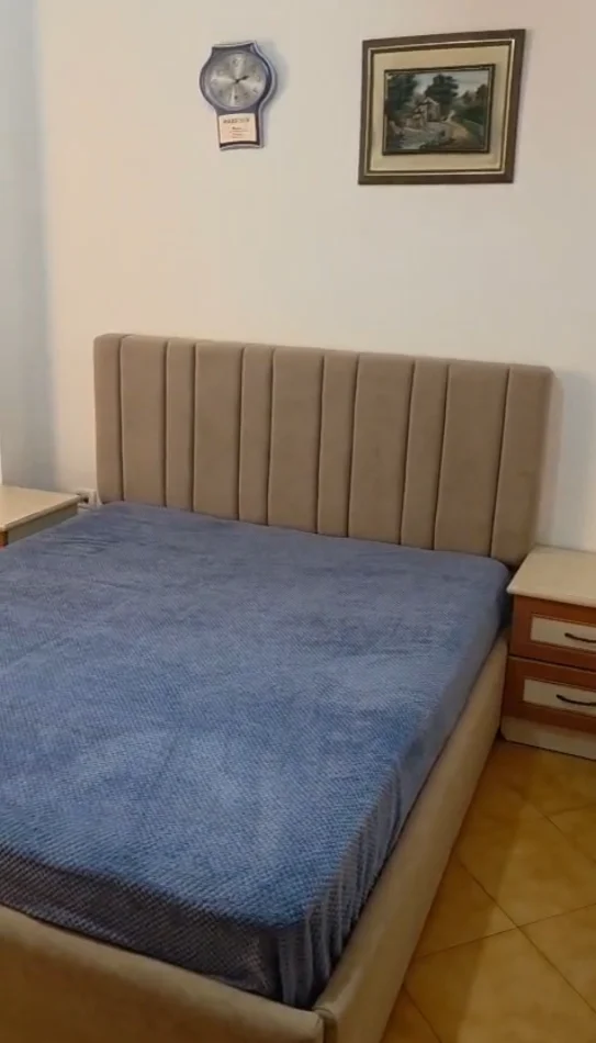 Tirane, jepet me qera garsonier 1+1 Kati 1, 35 m² (Fundi Rruges Burgut)
