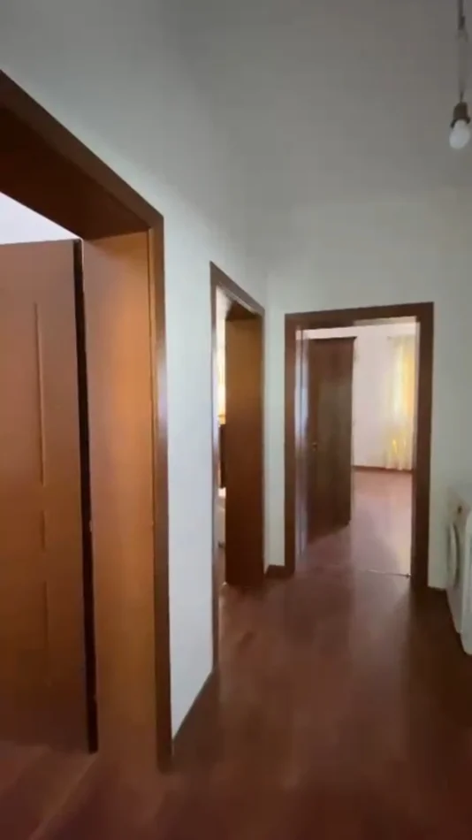 Tirane, jepet me qera apartament 2+1 Kati 2, 90 m² 500 € (Rruga 5 Maji)
