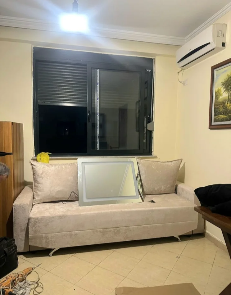 Tirane, jepet me qera apartament 1+1+Ballkon Kati 4, 55 m² 400 € (5 maj)