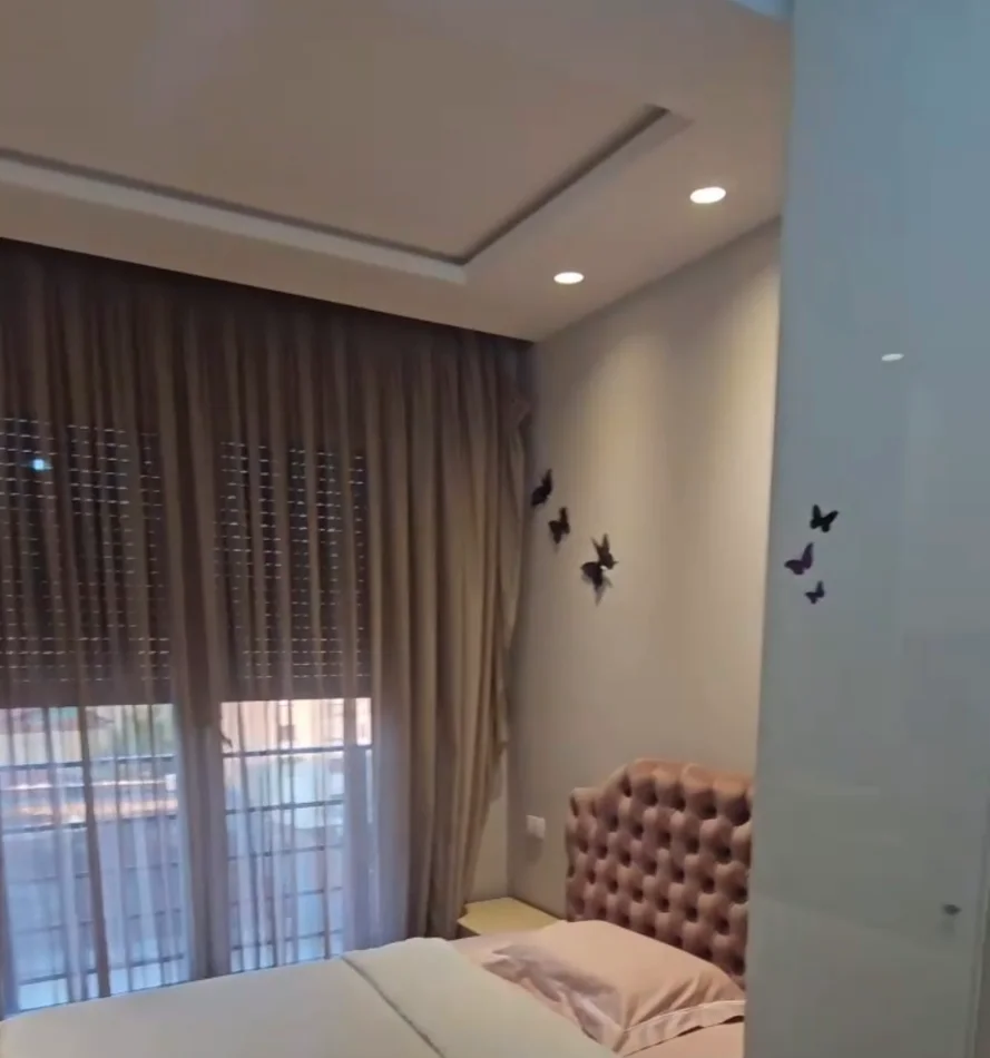 Tirane, shitet apartament 3+1+Ballkon Kati 5, 125 m² 350.000 € (Rruga Mihal Grameno)
