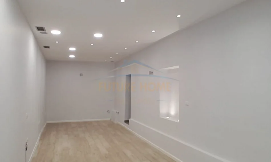 Tirane, shitet ambjent biznesi Kati 0, 53 m² 270.000 € (Rruga Bardhyl, Tirane, AREA43183)