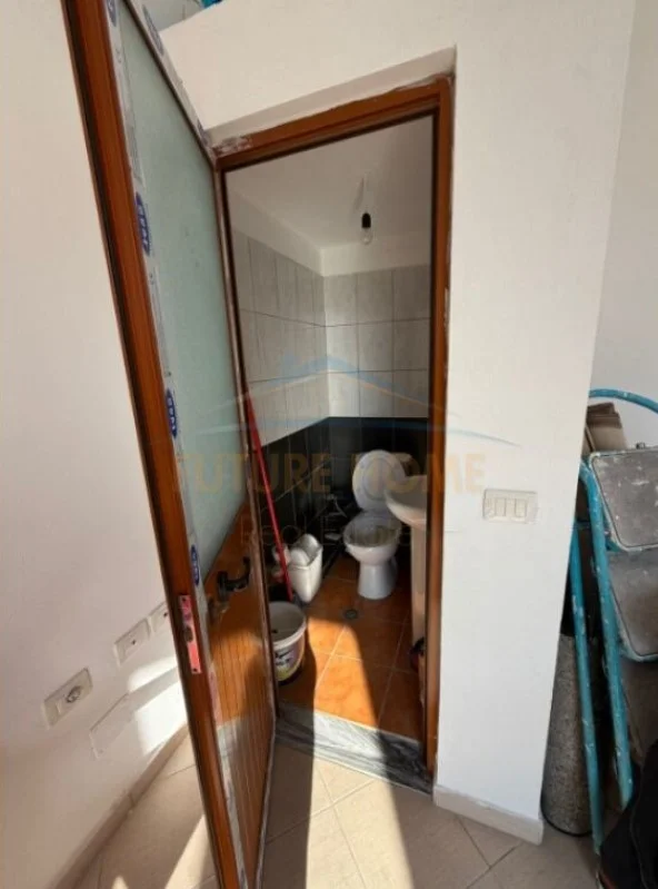 Tirane, shitet ambjent biznesi Kati 0, 92 m² 145000 € (prane Fabrikes se Qelqit, Kombinat, Tiranë AREA47681)