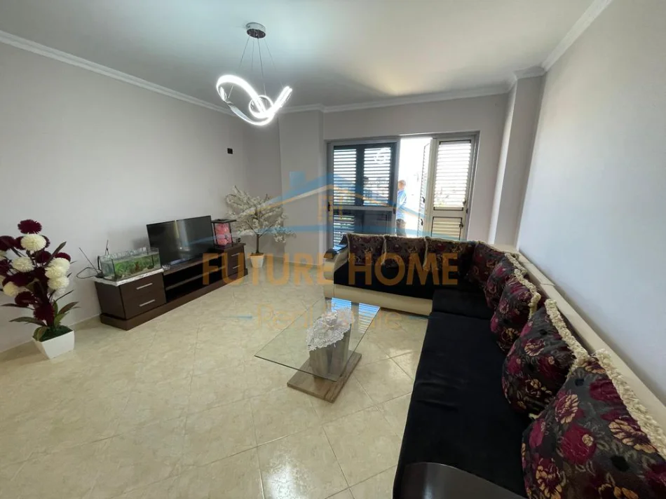 Tirane, shitet apartament 3+1+2 Kati 2, 149 m² 310.000 € (SELITE , Prane Kristal Center)