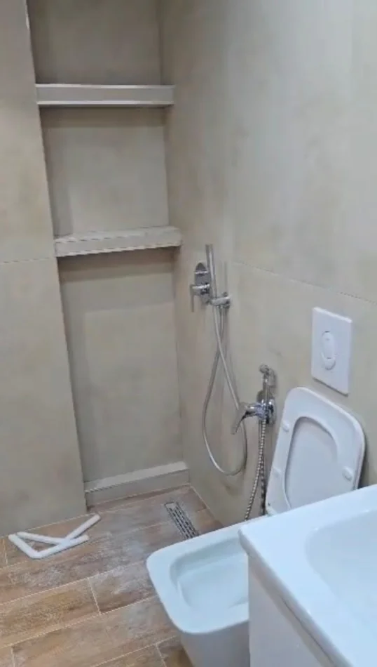 Tirane, shitet apartament 1+1+Ballkon Kati 2, 50 m² 78.000 € (Tregu Elektrik)