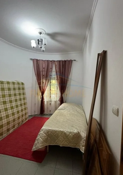 Tirane, shes apartament 3+1 Kati 1, 138 m² 169.000 € (Selite)