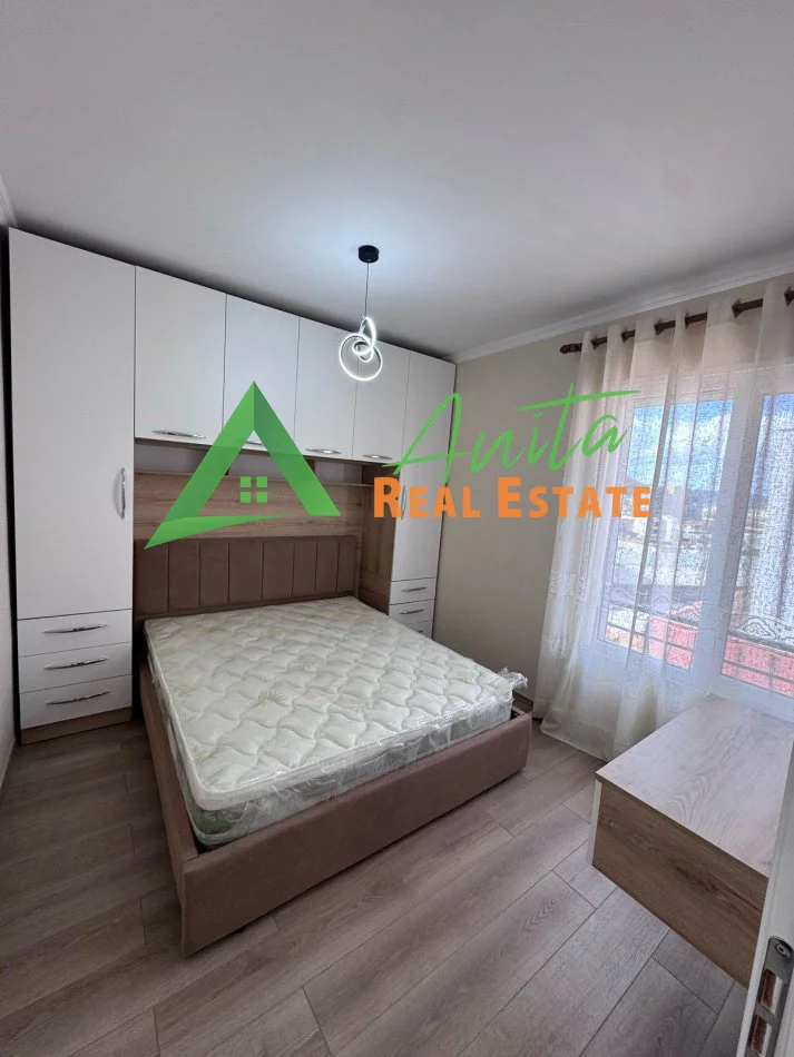 Tirane, jepet me qera apartament 2+1+Ballkon Kati 5, 80 m² 500 € (Selite)