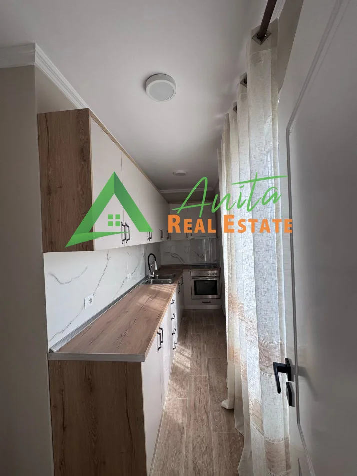 Tirane, jepet me qera apartament 2+1+Ballkon Kati 5, 80 m² 500 € (Selite)