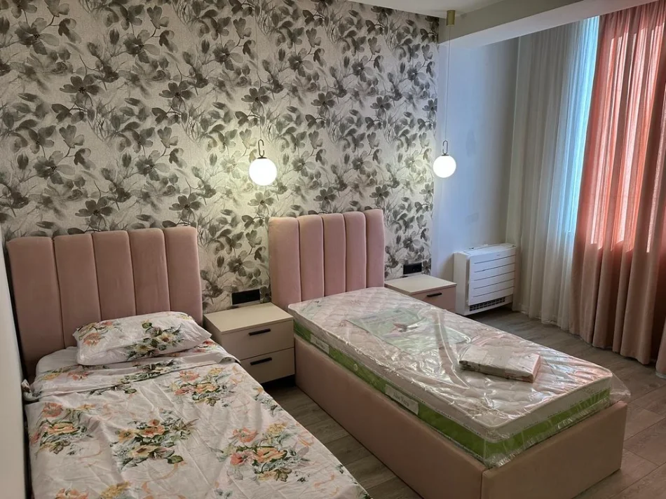 Tirane, jepet me qera apartament 2+1+2+PARKIM, Kati 6, 130 m² 1.200 € (SELVIA)