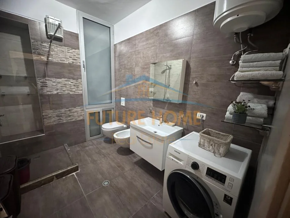Tirane, jepet me qera apartament 2+1 Kati 2, 102 m² (Selvia)