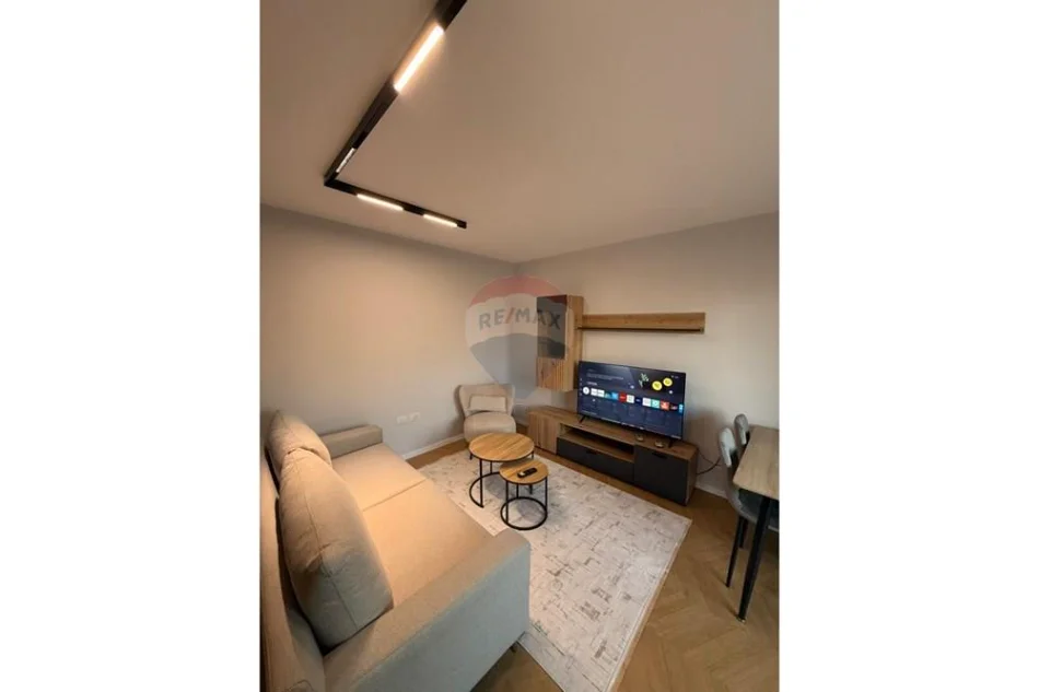 Tirane, shitet apartament 1+1 Kati 4, 53 m² 149.000 € (Selvia)