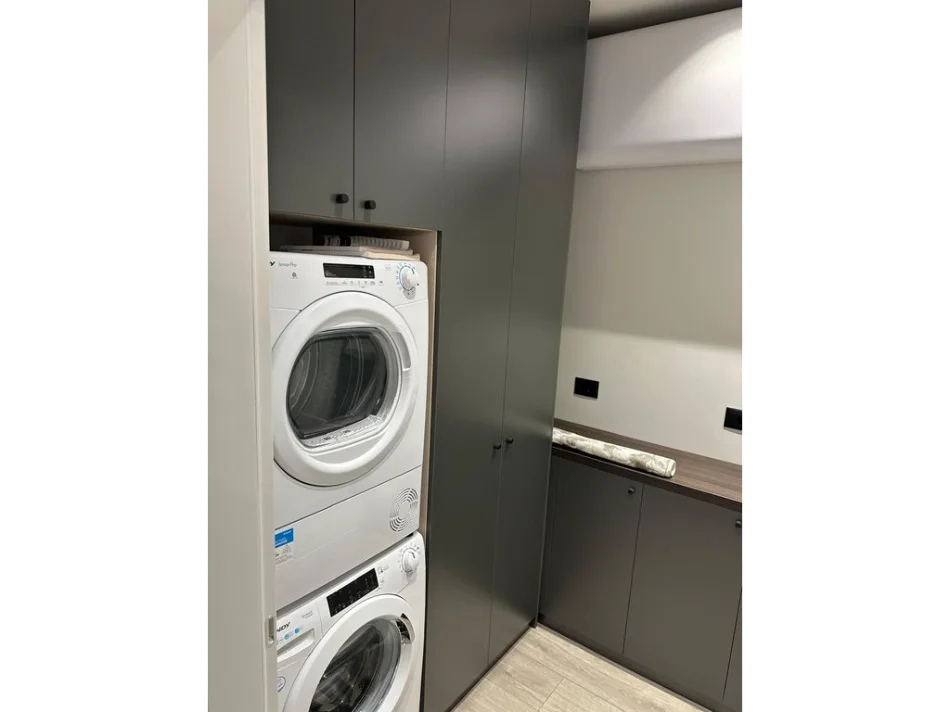 Tirane, jepet me qera apartament 2+1+2+PARKIM, Kati 6, 130 m² 1.200 € (SELVIA)