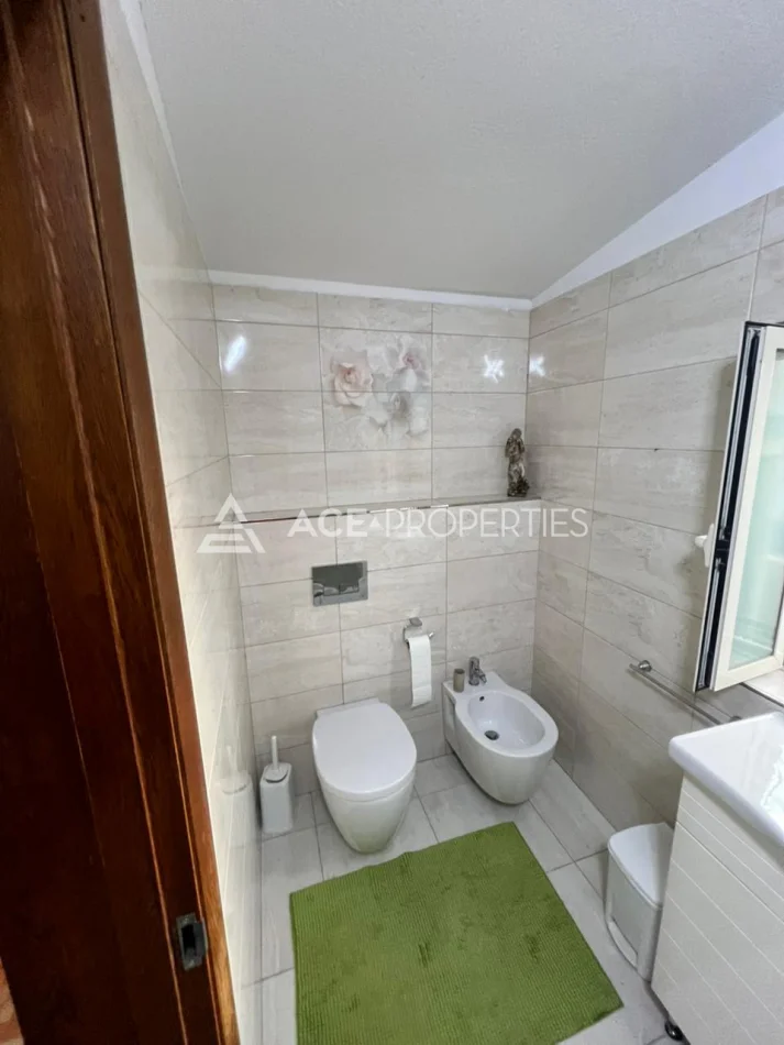 Durres, jepet me qera apartament duplex 3+1 Kati 7, 1.000 € 