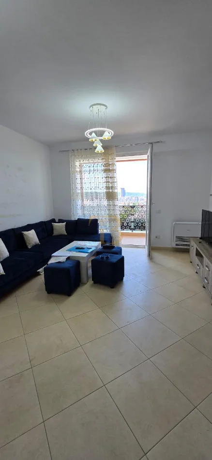 Tirane, shitet apartament 3+1+Ballkon Kati 8, 135 m² 260.000 € (Shkolla Bashkuar)