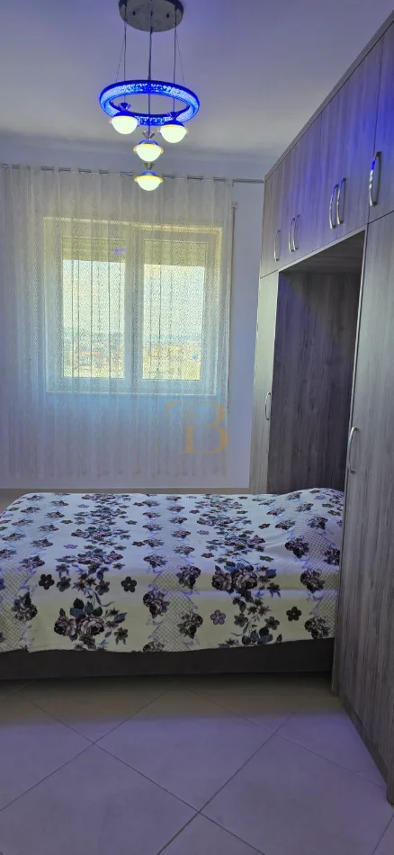 Tirane, shitet apartament 3+1+Ballkon Kati 8, 135 m² 260.000 € (Shkolla Bashkuar)