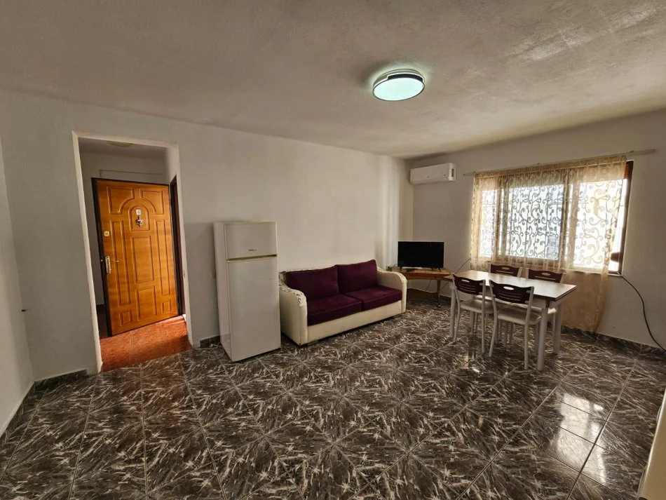 Tirane, jepet me qera apartament 1+1 Kati 4, 70 m² 550 € (sheshi willson)