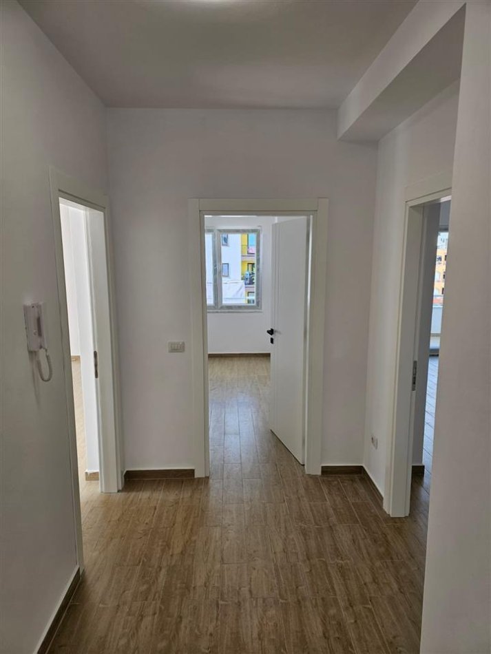 Tirane, shitet apartament 3+1+Ballkon, Kati 7, 166 m² 199,200 € (Grand Gallery)