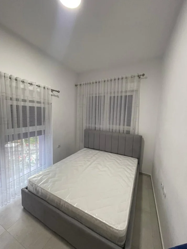 Tirane, shitet apartament 1+1+Ballkon Kati 5, 67 m² 99.300 € (MANGALEM)