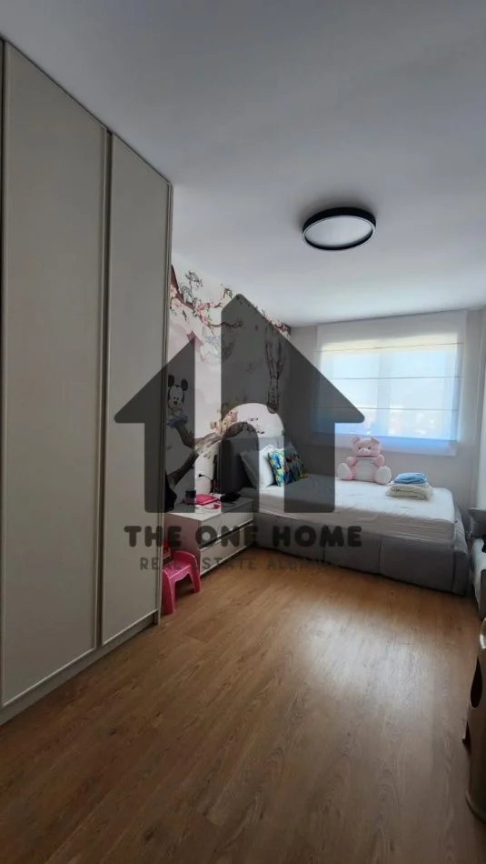 Tirane, shitet apartament 2+1+Ballkon Kati 6, 115 m² 250.000 € (Astir)