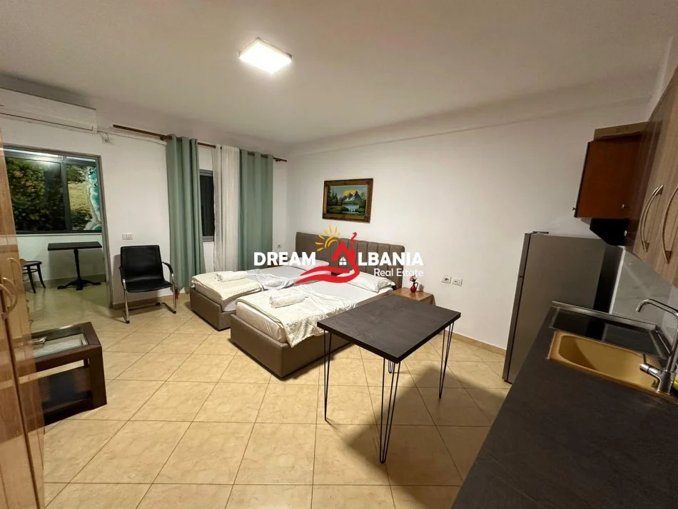 Tirane, shitet garsonier 1+1 Kati 2, 94 m² 204.000 € (ne rrugen e Durrsit prane Bllokut te Ambasadave)