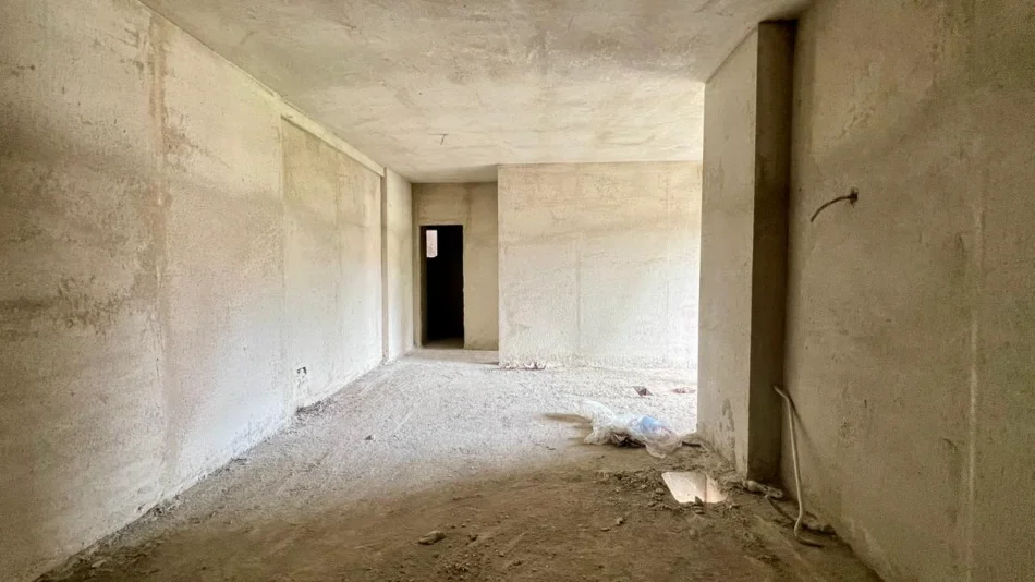 SHITET: 1+1 +1 Garderobe 📍Ish Fusha e Aviacionit(Perballe Shk. Dhori Leka) -1500€/m²🔥 - 130,000€ - Sp.84m² || Pagese me keste✨️