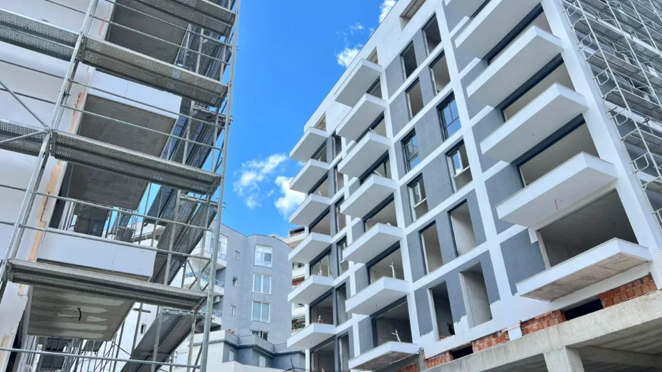 SHITET: 1+1📍Kopshti Zologjik (Kompleksi Mateo 2) - 160,000€ - Sp.82m² - Orientim Plot Diell: Jug🌞 ||  Prane Liqenit Artificial - Zone Elitare✨️