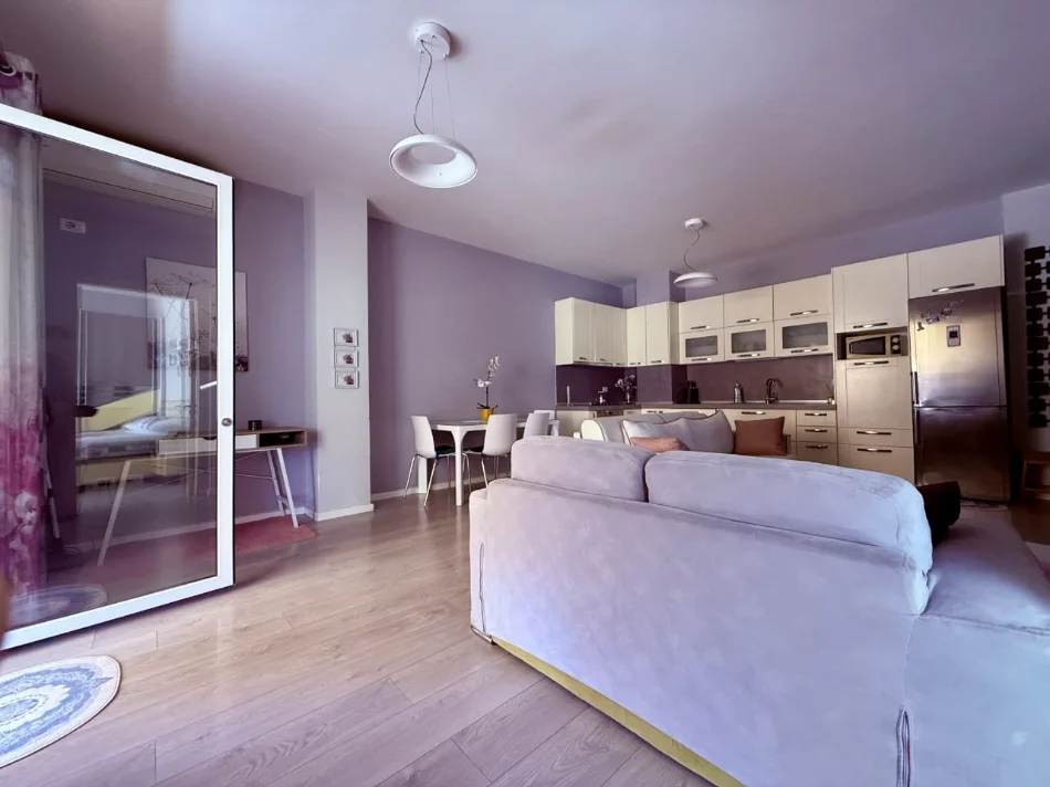 🏠 Jepet me Qera: Apt. 1+1 (📍StacioniTrenit / Rr. Panorama ) Hera e parë me qera || 100% e re ✨️  57,000 lekë / Muaji 💶