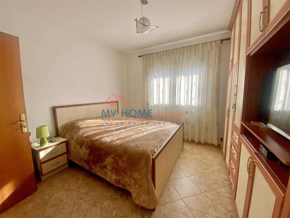 Tirane, shitet apartament 1+1+Ballkon Kati 4, 54 m² 95700 €