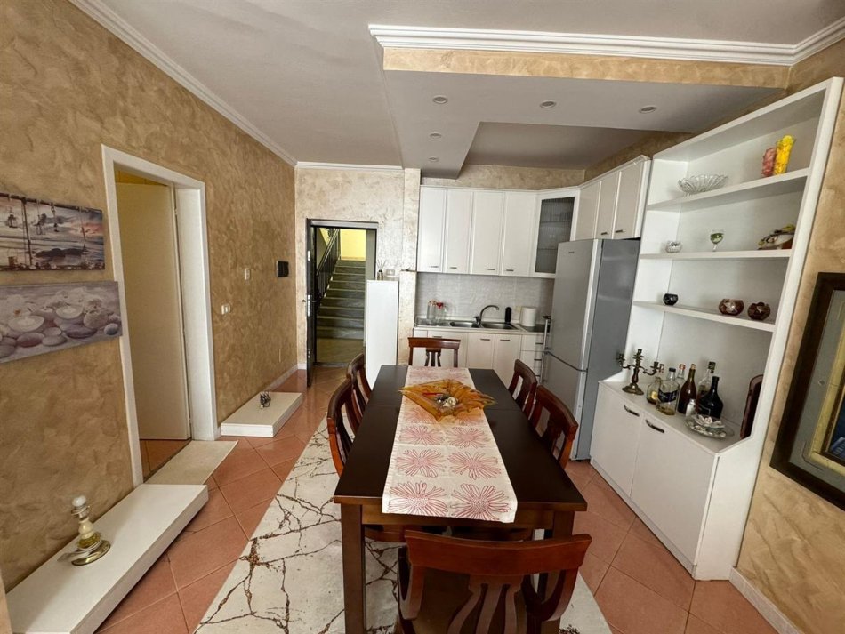 Durres, shitet apartament 2+1 Kati 2, 75 m² 80,000 € (Golem)