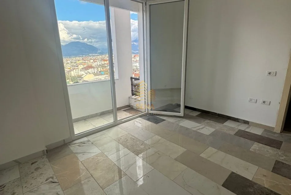 Tirane, shitet apartament 2+1+Ballkon Kati 4, 115 m² 149.000 € (Casa Italia)