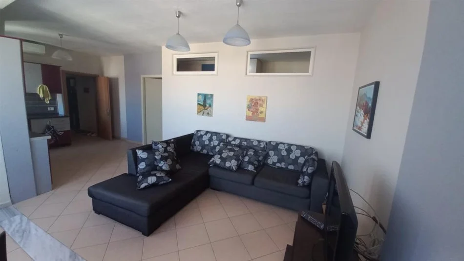 Tirane, shitet apartament 1+1 Kati 4, 76 m² 107.000 € (kodra e diellit)