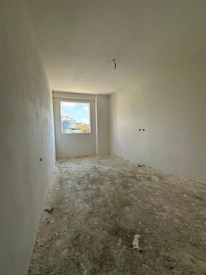 Tirane, shitet apartament 1+1 Kati 8, 80 m² 86.690 € (Yzberisht)