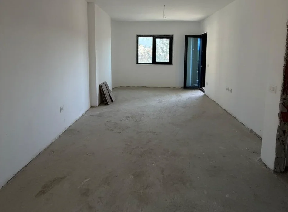 shitet 1+1+Ballkon , 71 m² 180.000 €