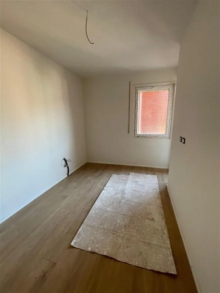 Tirane, shitet apartament 1+1 Kati 6, 67 m² 96.000 € (GOLDEN PARK 3)