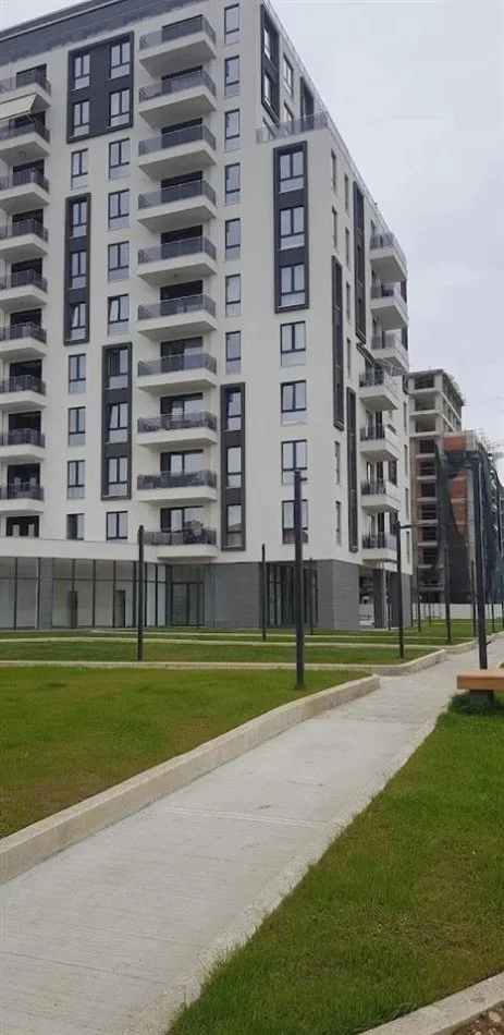 Tirane, shes apartament 1+1 Kati 6, 83 m² 131.800 € (fusha aviacionit)