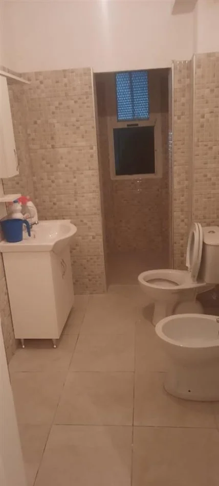 Durres, shitet apartament 1+1 Kati 3, 63 m² 67.000 € (LAGJA 16 AFER SHKOLLES QEMAL MICI!)