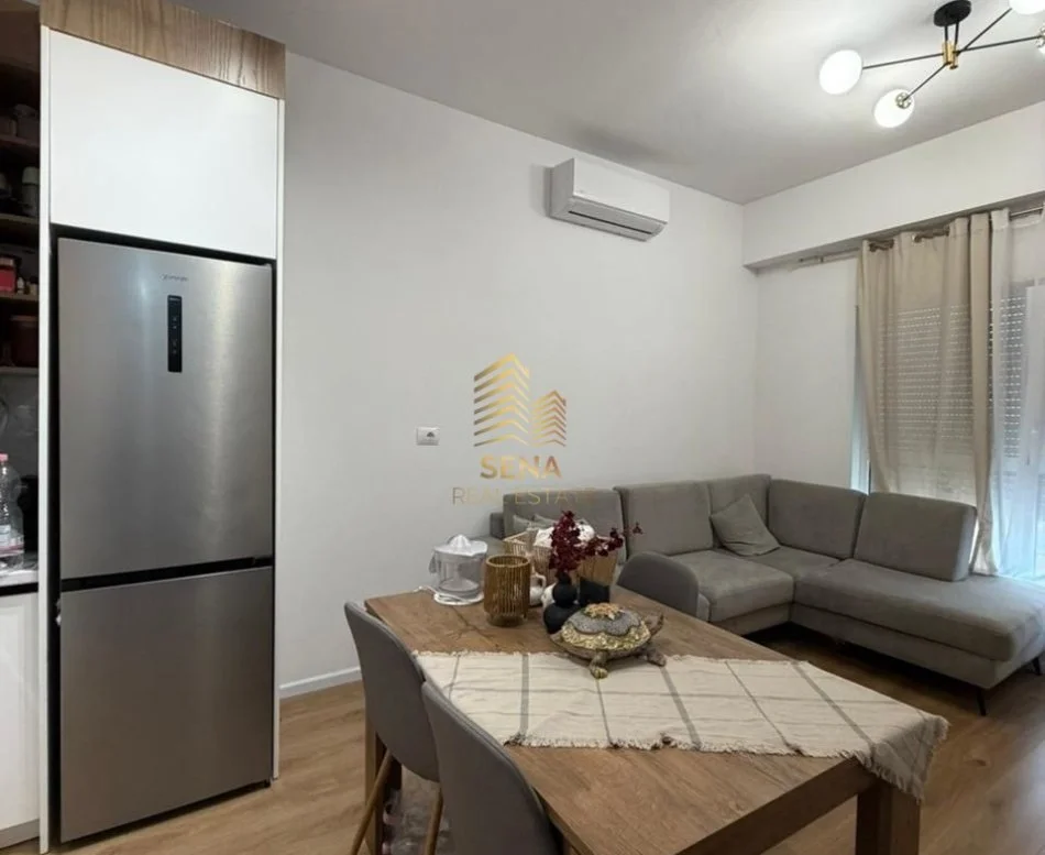 Tirane, shitet apartament 1+1 Kati 7, 53 m² 105.000 € (Ali Demi, Rezidenca Kaimi)