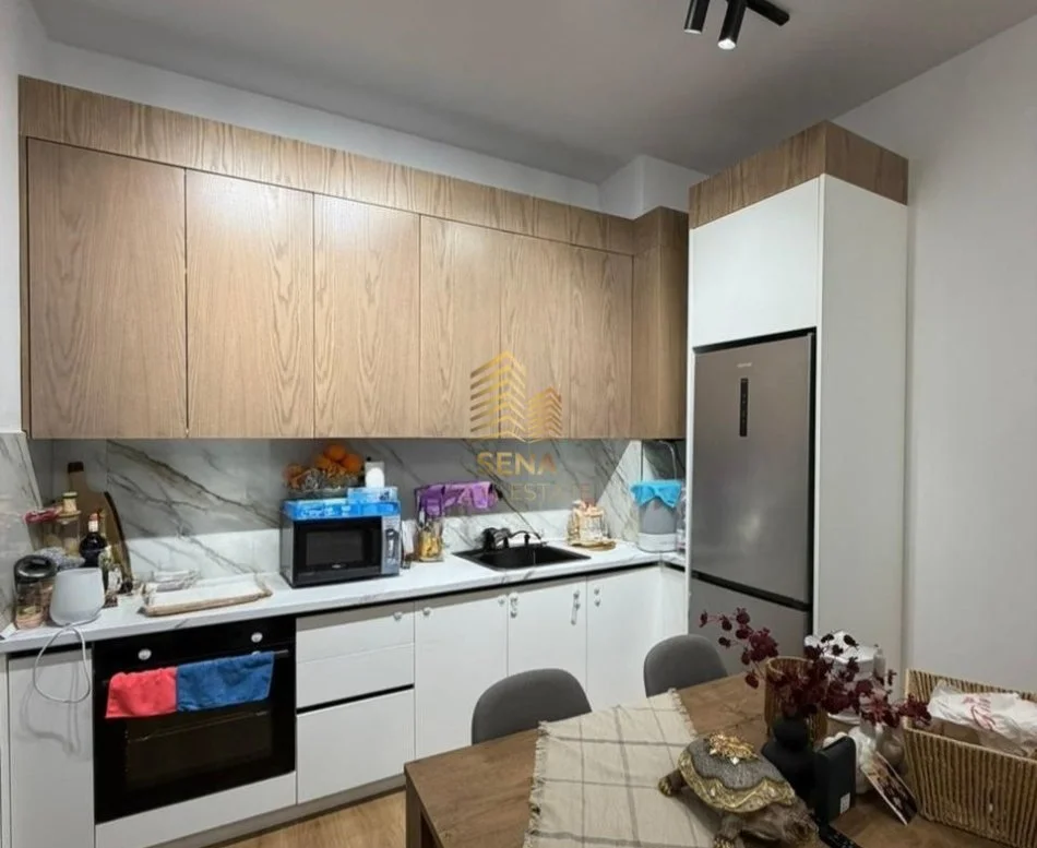 Tirane, shitet apartament 1+1 Kati 7, 53 m² 105.000 € (Ali Demi, Rezidenca Kaimi)
