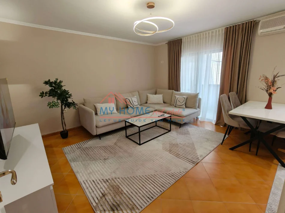 Tirane, shitet apartament 1+1+Ballkon Kati 4, 64 m² 150.000 € (Rruga e Dibres)