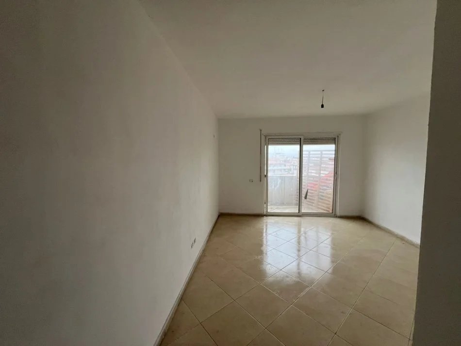 Durres, shitet apartament 2+1+Aneks+Ballkon Kati 3, 107 m² 105.000 € (LAGJE 18)
